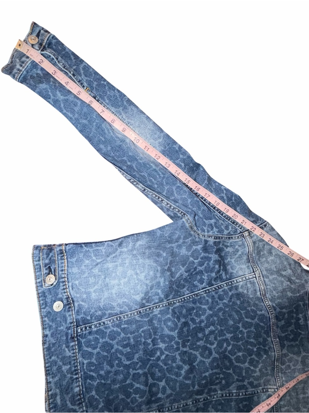 LuLaRoe “Harvey” Cheetah Print Light Wash Denim Cropped Jacket - Picture 6 of 10